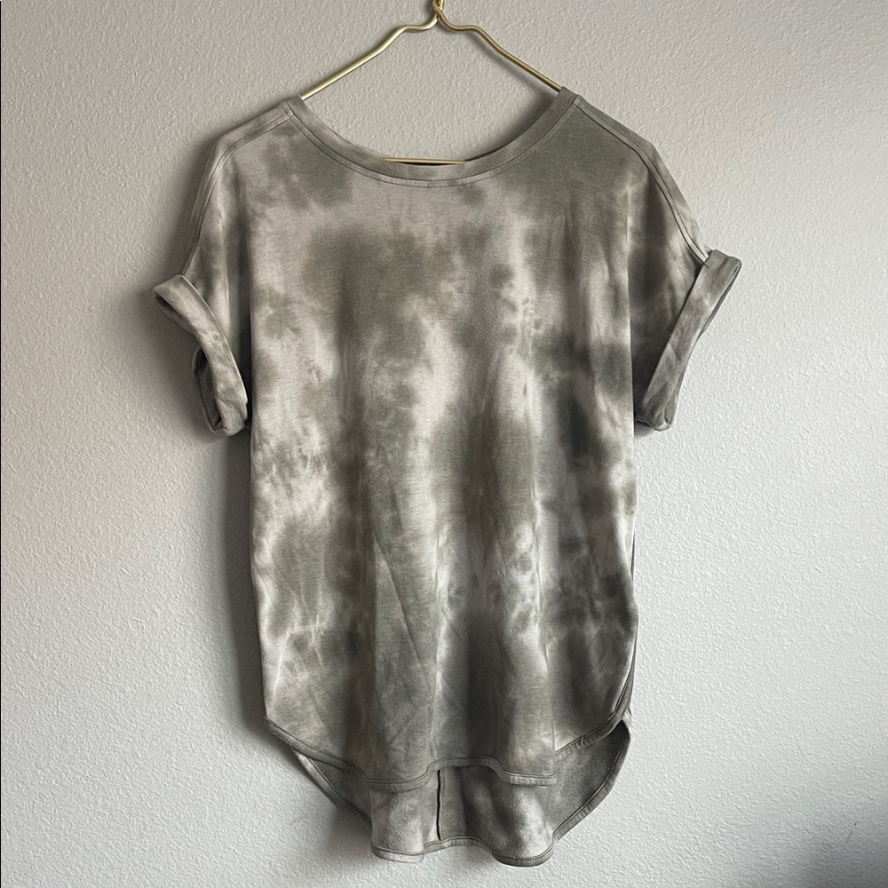 Cupio Gray Tie-Dye Short Sleeve Tee